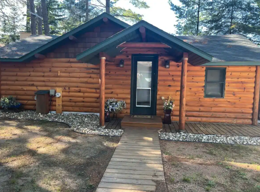 Cozy Fitz Cabin